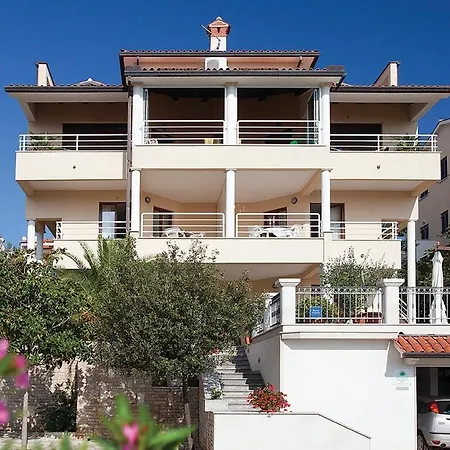 2 Bedroom Gorgeous In