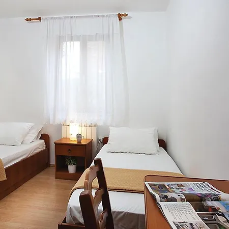 Apartment 2 Bedroom Gorgeous In Rabac