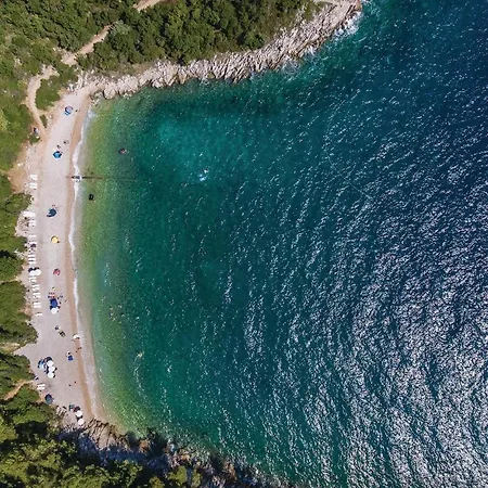 2 Bedroom Gorgeous In * Rabac