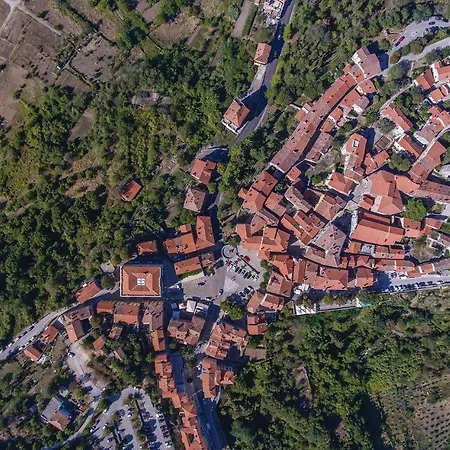 2 Bedroom Gorgeous In Apartment Rabac